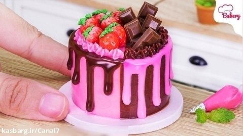 کیک توت فرنگی سیاه صورتی مینیاتوری - مینی کیک فیوژن شکلاتی - Sweet Symphony