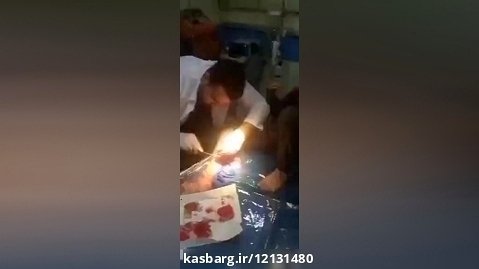 عمل جراحی بدون بی حسی یک فلسطینی که با تلاوت قرآن خود و اطرافیان را آرام می کند