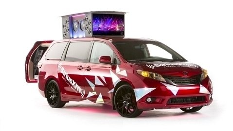 اخبار خودرو | تویوتا سینا با 70 سیستم صوتی مجهز به دی جی Toyota SIENNA