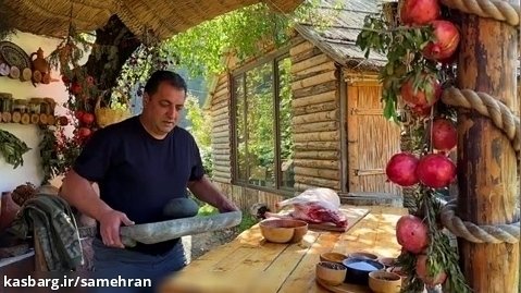غذای روستای در آذربایجان؛ کباب کردن بره 14 کیلوگرمی زیر یک لایه خاک رس