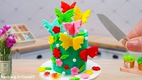مینی کیک پروانه ای رنگارنگ . تزیین کیک مینیاتوری خوشمزه . ایده های کیک مینیاتوری
