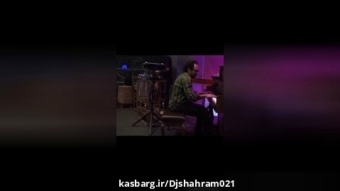 اهنگ شاد ،پیانو پرکاشن اجرای زنده درکافه موزیک_ایرانی