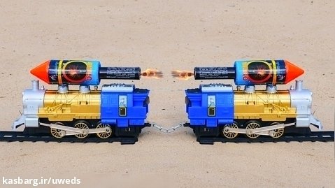 آزمایش: قطار اسباب بازی در برابر بازی و آتش بازی
