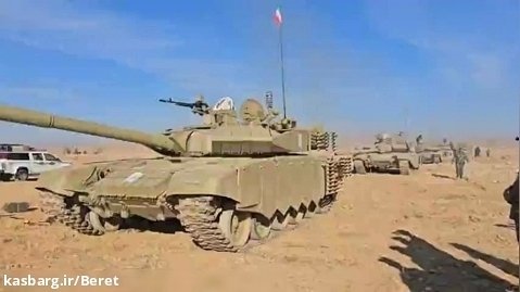 تحویل تانک های تی-۷۲ ارتقا یافته نزاجا به تیپ ۳۷ زرهی شیراز
