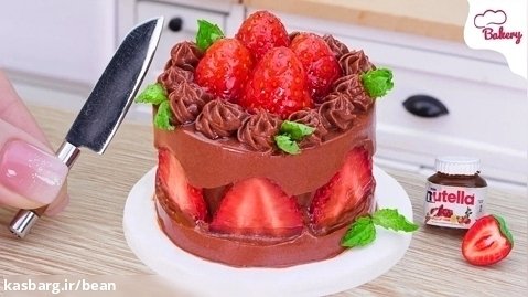 ایده تزیین کیک توت فرنگی شکلاتی مینیاتوری مرطوب | کیک مینیاتوری