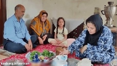 پخت تماشایی آبگوشت مرغ به سبک بانوی روستایی آذری