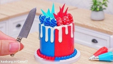 تزیین کیک مینیاتوری شگفت انگیز قرمز در مقابل آبی - طرز تهیه دسر رنگارنگ